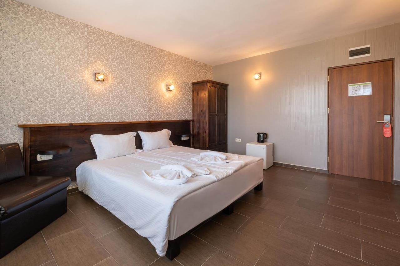 Hotel Complex Katalina Cigov Čark Exteriér fotografie