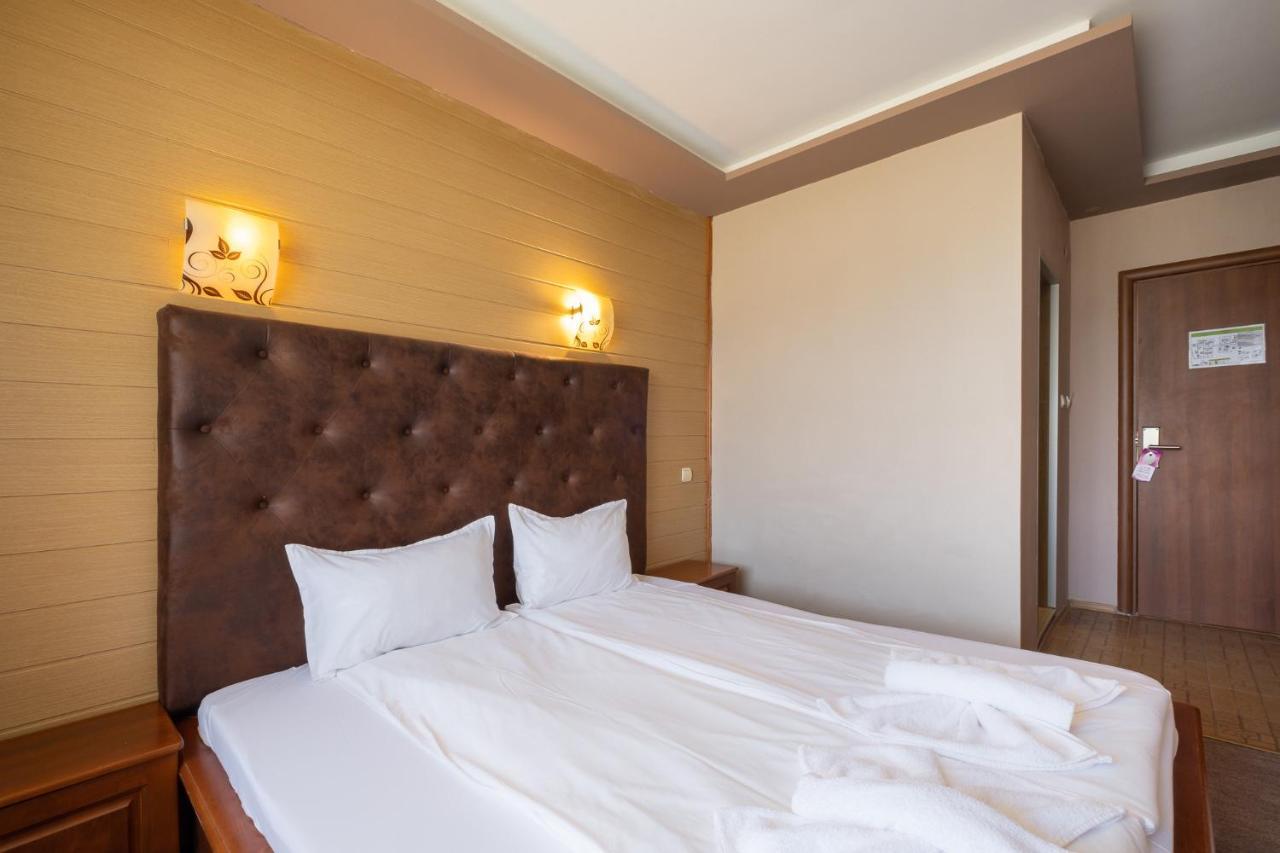 Hotel Complex Katalina Cigov Čark Exteriér fotografie