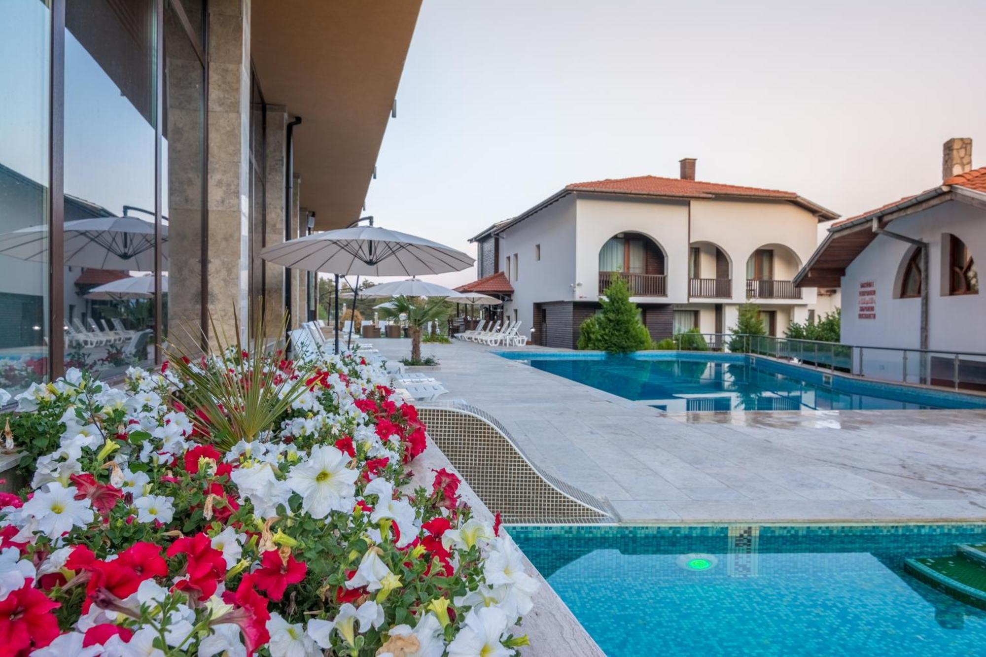 Hotel Complex Katalina Cigov Čark Exteriér fotografie