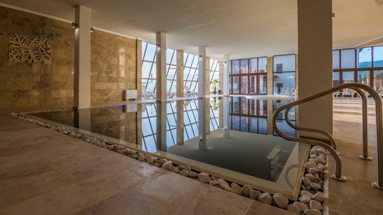 Hotel Complex Katalina Cigov Čark Exteriér fotografie
